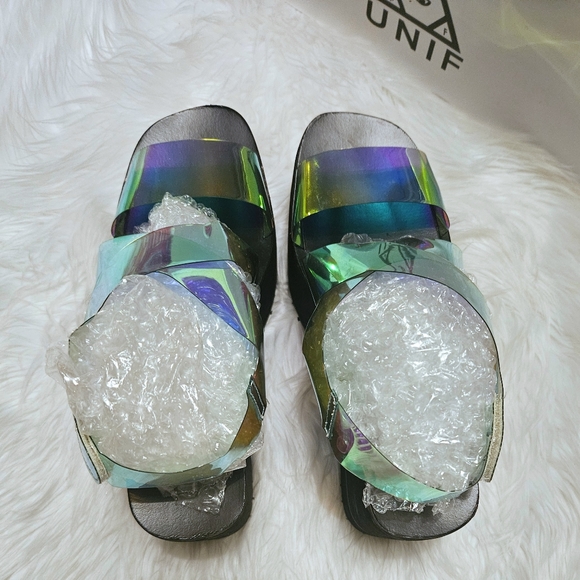 UNIF Vapor Platform Sandals - Picture 6 of 10